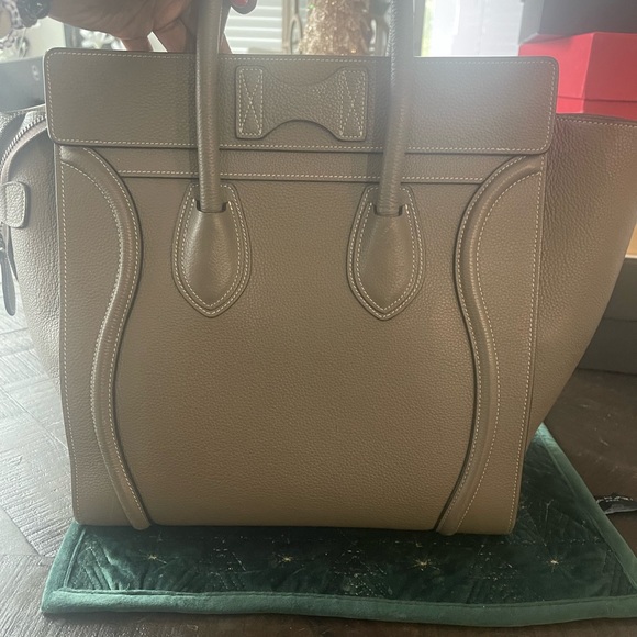 CELINE PHANTOM MICRO! WILL SELL FAST! - Picture 3 of 6